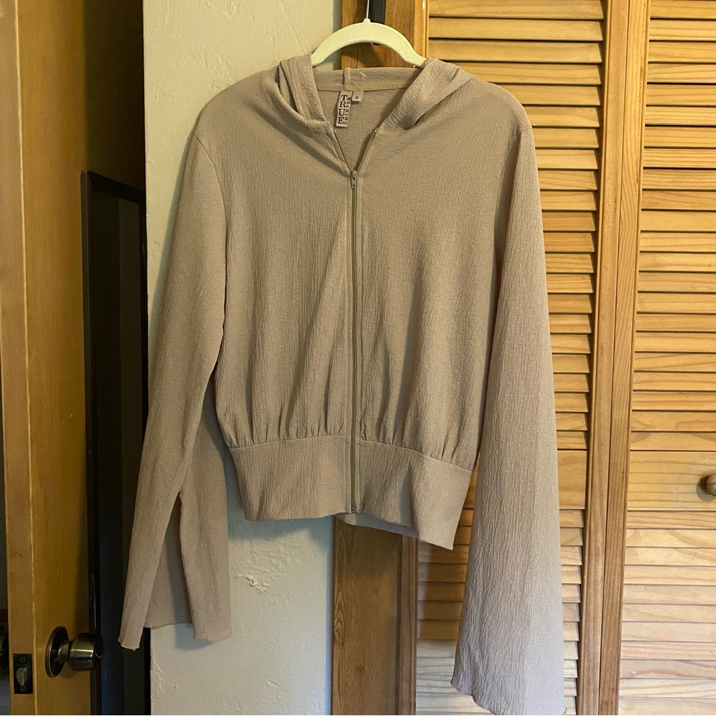True Meaning Women’s Zip Up Hoodie Size Medium Taupe Split Bell Sleeve